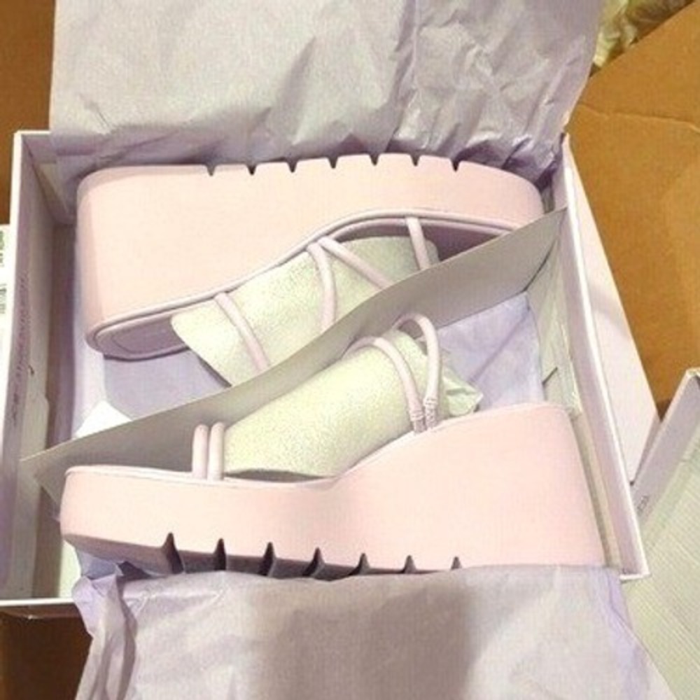Coquette Y2K Lavender Platform Sandals Madden Girl NIB Wedge Barbiecore Festival